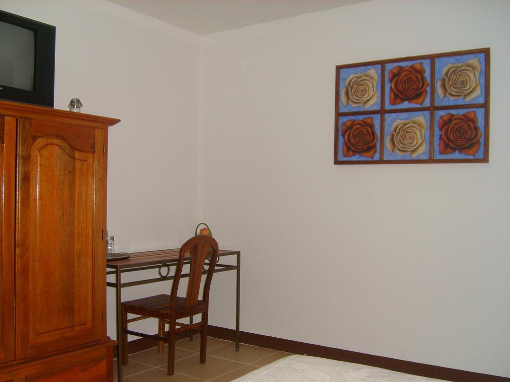 Hotel Angel Azul Managua Room photo